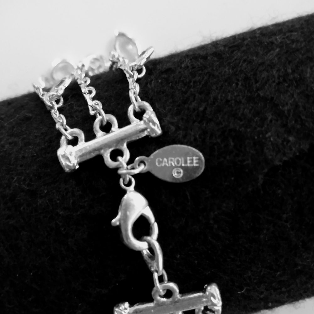 Vtg. Costume silvertone 3 strand  rhinestone bracelet - Picture 5 of 6